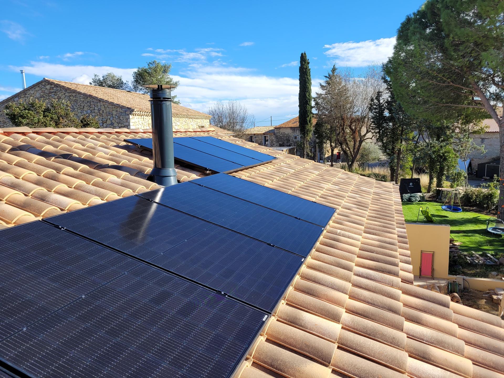 Installation photovoltaïque Solyenergie sur toiture résidentielle